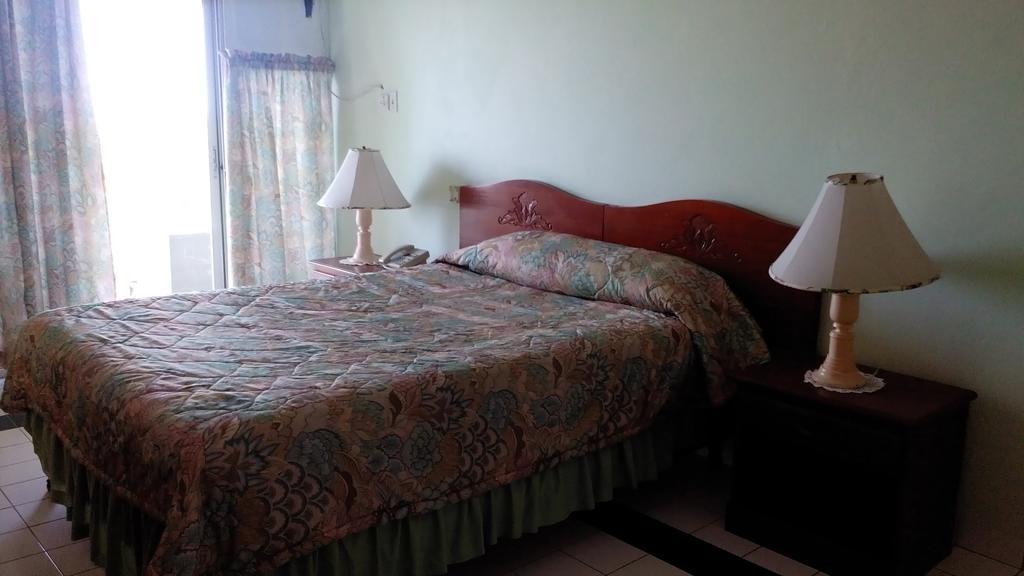 Hotel Relax Resort Montego Bay Exterior foto