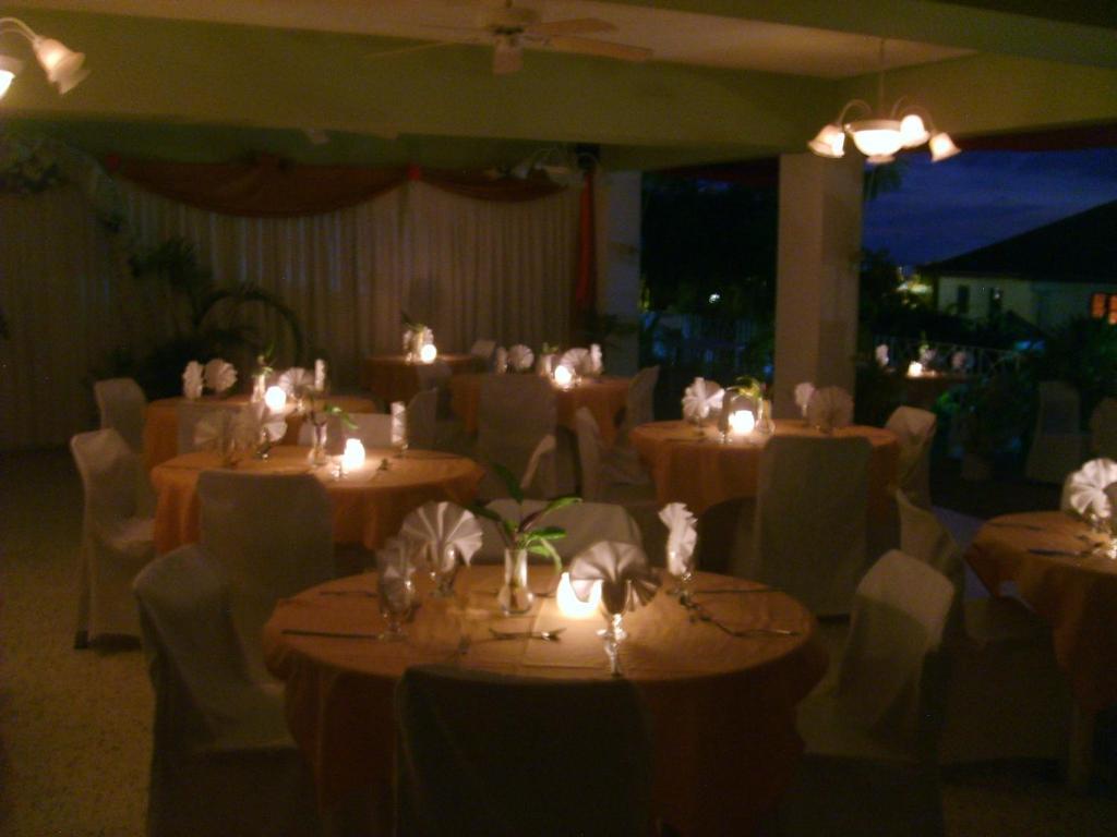 Hotel Relax Resort Montego Bay Exterior foto